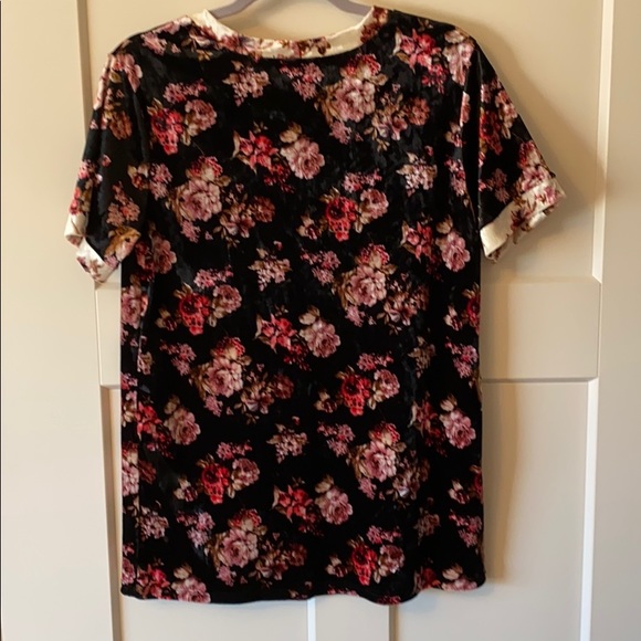 Velvet Floral Top - Picture 3 of 3